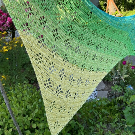 Häkelanleitung Dreieckstuch "Ornamental Flower"