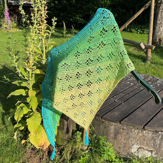 Häkelanleitung Dreieckstuch "Ornamental Flower"