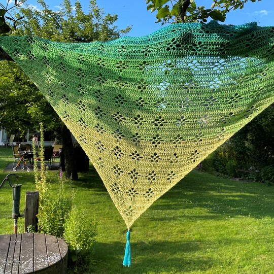 Häkelanleitung Dreieckstuch "Ornamental Flower"