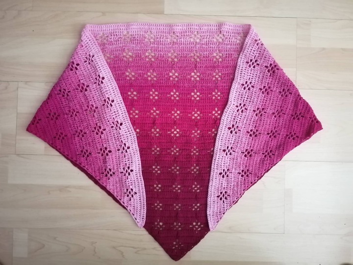 Häkelanleitung Dreieckstuch "Ornamental Flower"