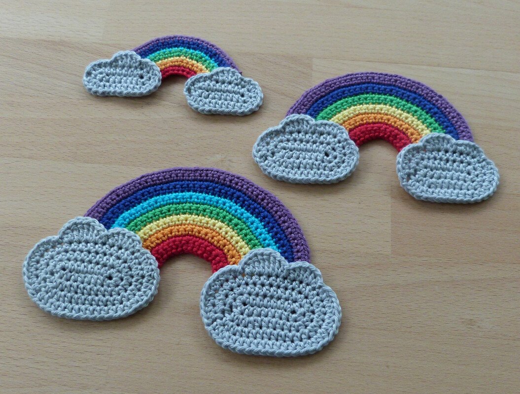 Häkelanleitung für Applikationen Regenbogen und Wolke in 3 Größen