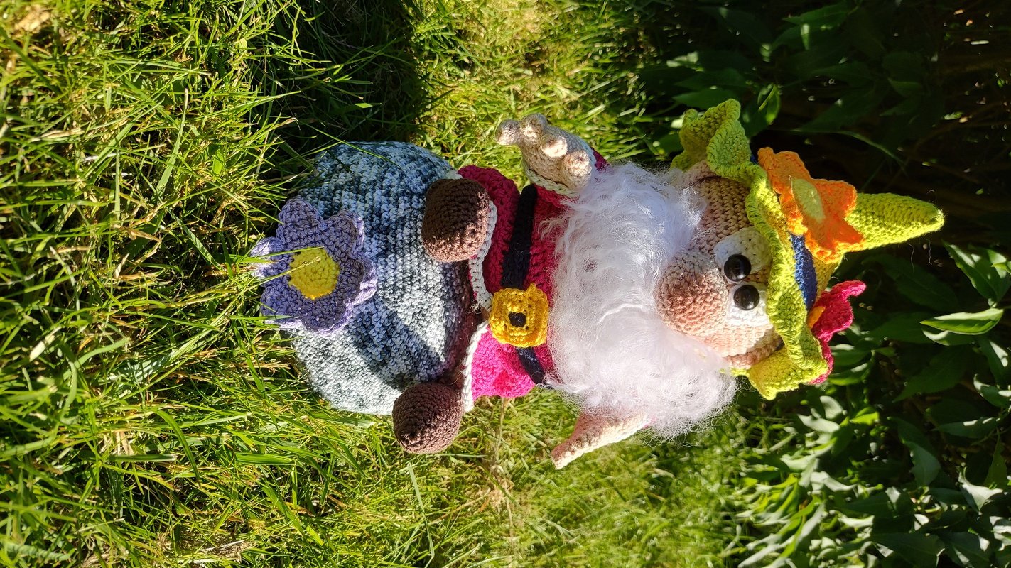 Blumikus, Wichtel auf Stein - Bild 3