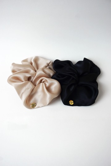 Free sewing pattern hair band scrunchie Easy with video tutorial