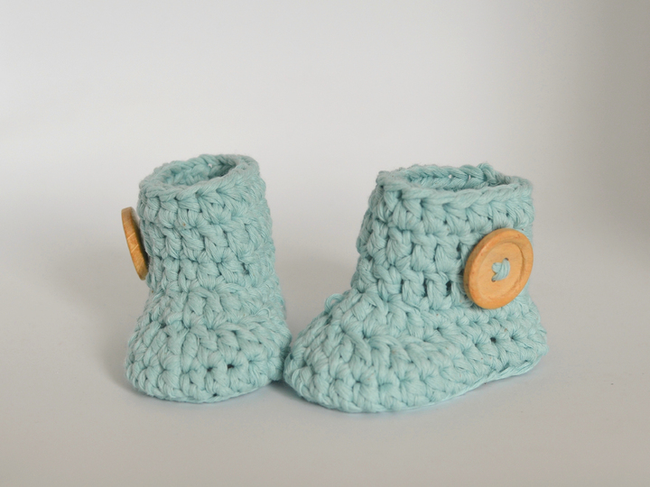 Crochet pattern simple baby booties, baby footwear, newborn sock shoes