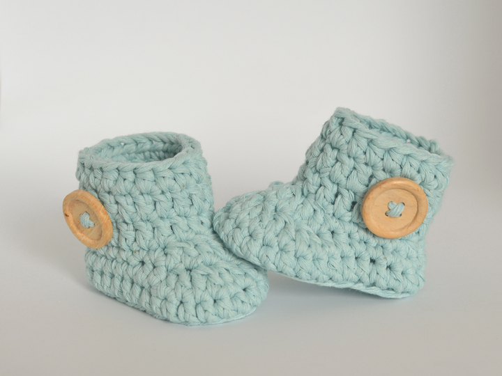 Crochet pattern simple baby booties, baby footwear, newborn sock shoes
