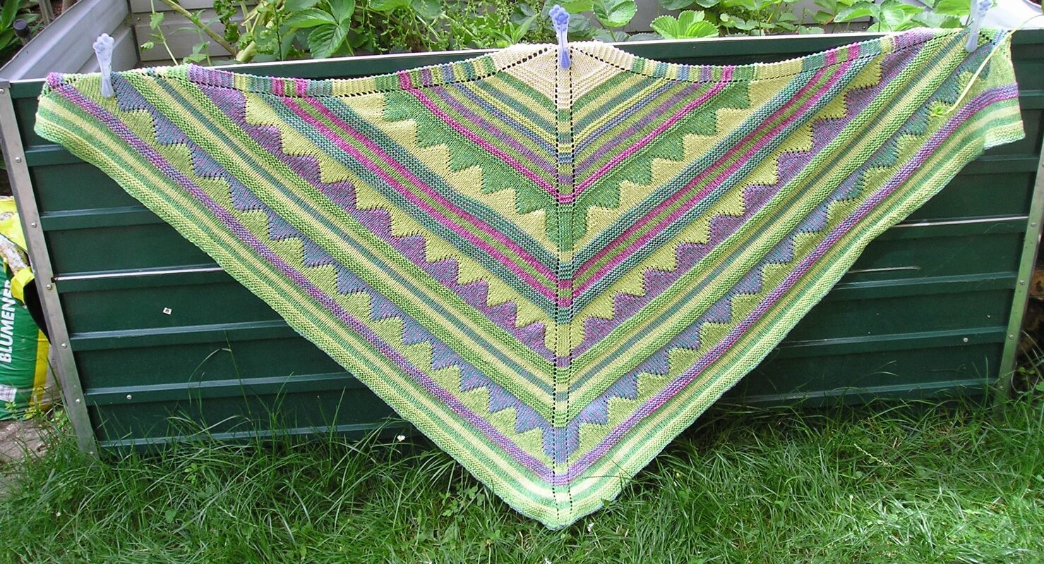 Strickanleitung Dreieckstuch "Schamanin"