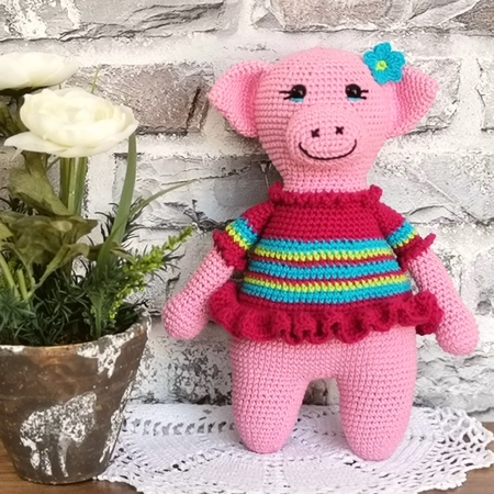 Little Miss Rosi - crochetpattern pig