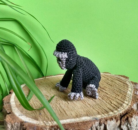 Help: Zoomigurumi 10 Gary The Gorilla : r/crochet