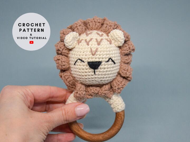 Amigurumi crochet pattern, lion rattle toy, zodiac leo gift, baby teether