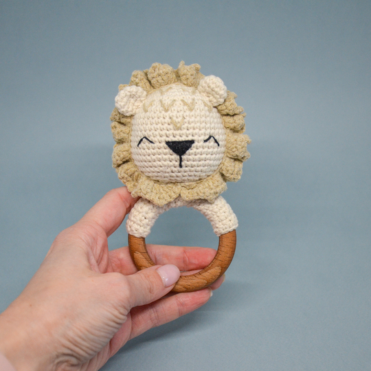 Amigurumi crochet pattern, lion rattle toy, zodiac leo gift, baby teether