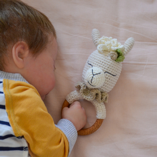 Crochet pattern llama baby rattle, alpaca teether toy, amigurumi pattern
