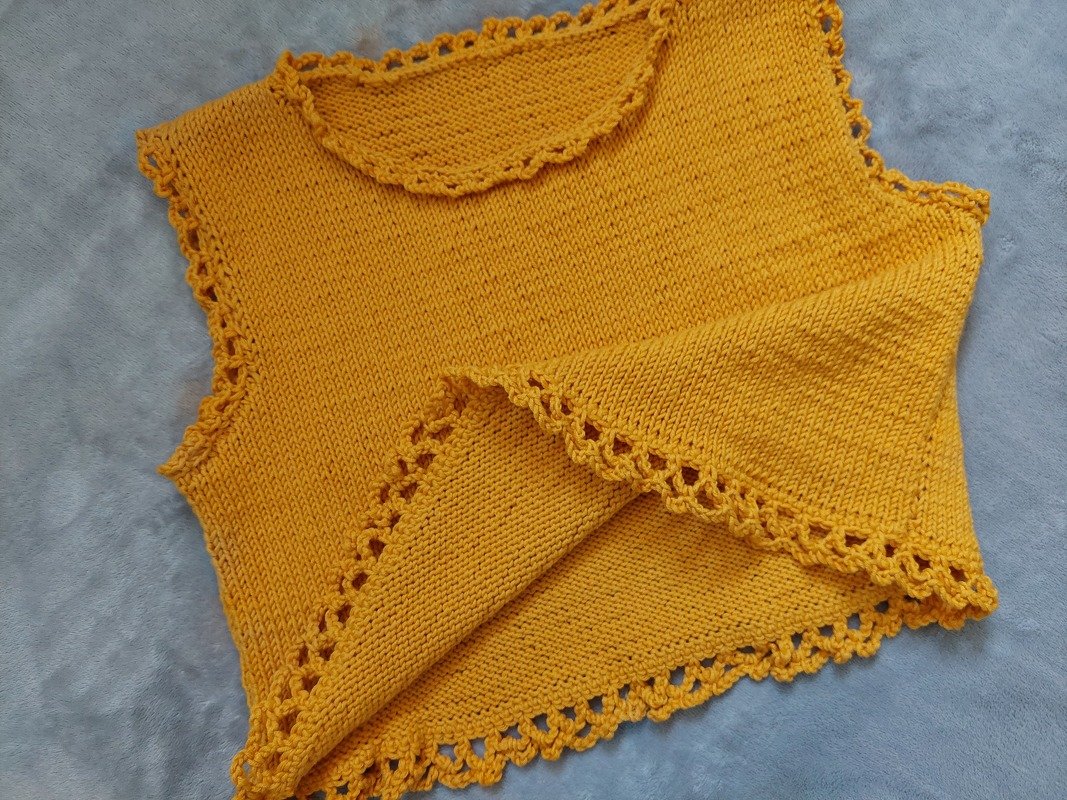 Strickanleitung Mädchentop mit Häkelkante Größe 128!