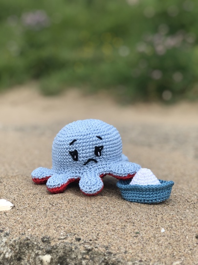 Häkelanleitung für zuckersüßer Wende-Stimmungs-Oktopus Olivia