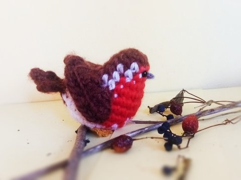 European Robin. Crochet pattern