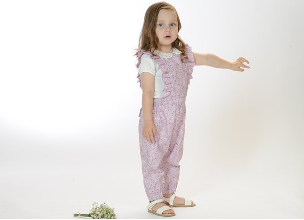 Dungaree / jumpsuit with ruffles sewing pattern pdf for girls