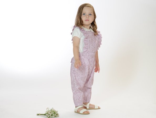 Dungaree / jumpsuit with ruffles sewing pattern pdf for girls