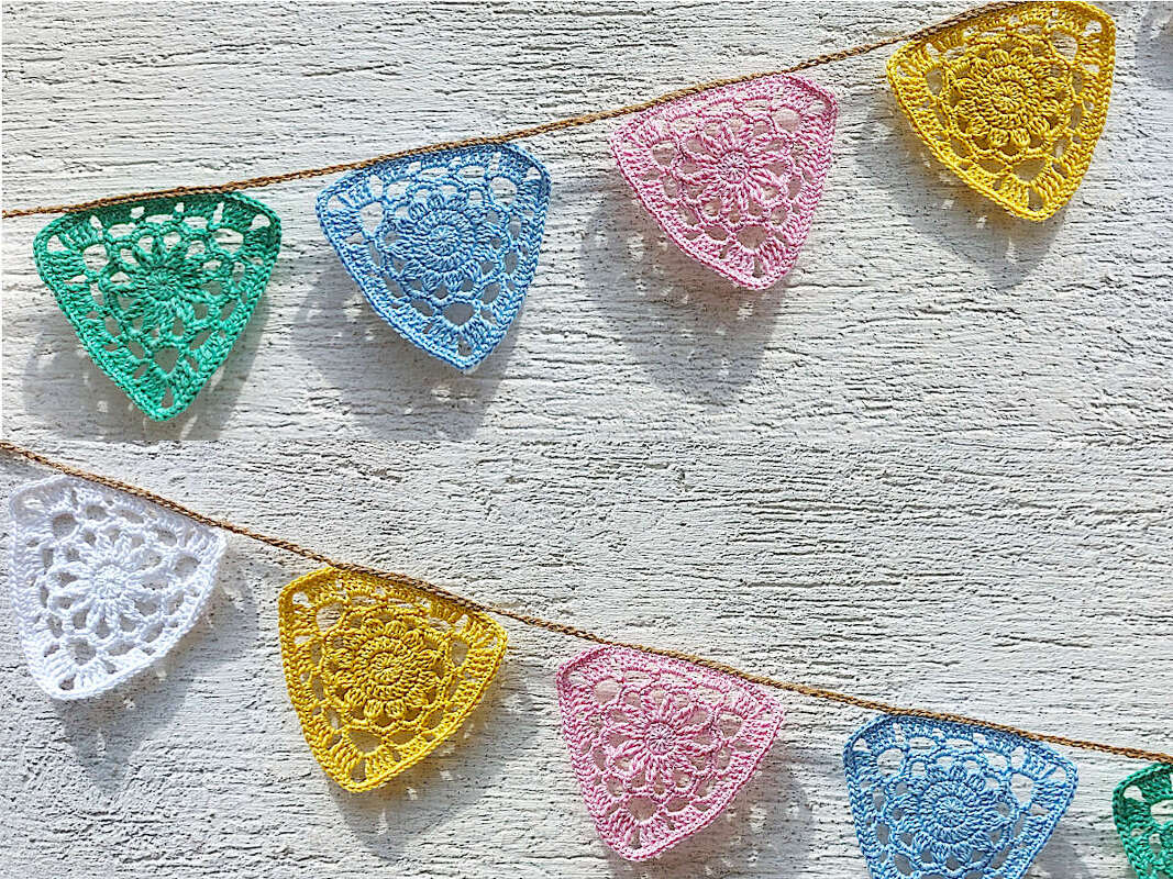 Daisies and Dahlias Flower Bunting