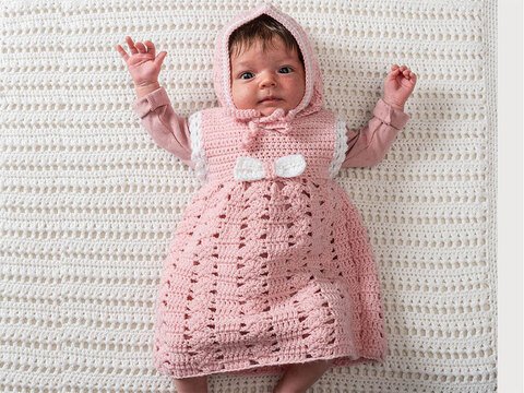 Kleid mit Mütze, gehäkelt