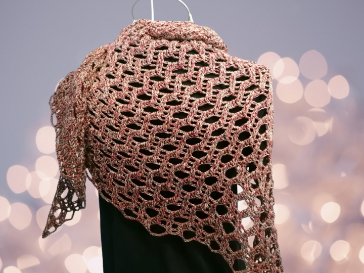 Triangular scarf „Tyana BE“ – crochet pattern