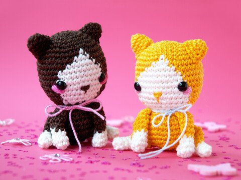 Orange und Hasel die Katzen PDF Häkelanleitung Amigurumi Schlüsselanhänger