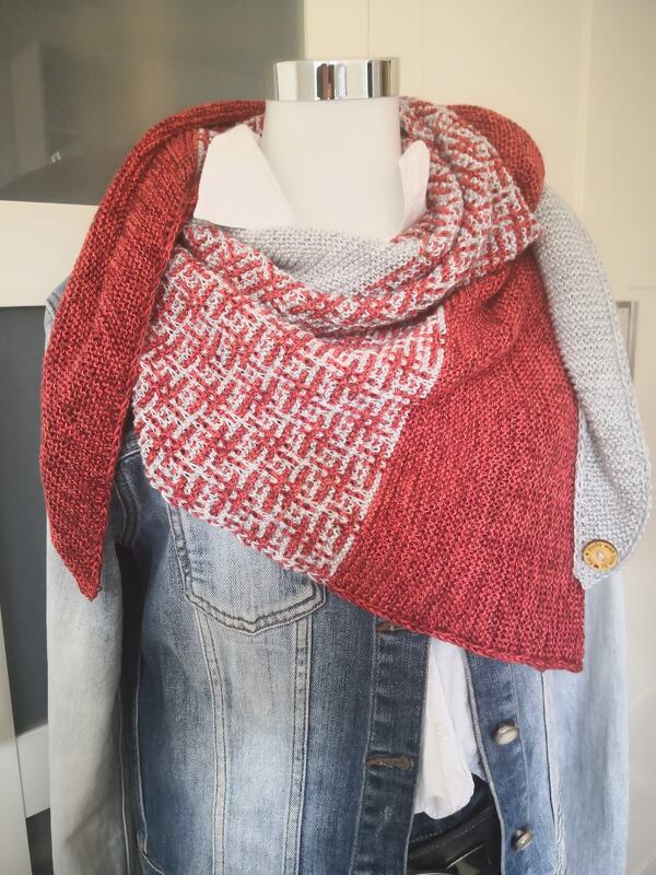 Debbie - gestricktes Tuch Modell D