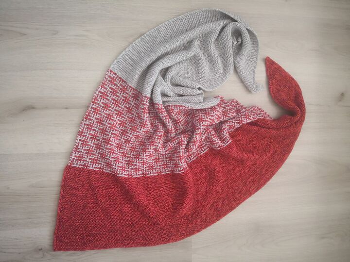 Debbie - gestricktes Tuch  Bundle von 4 Modellen A, B, C + D