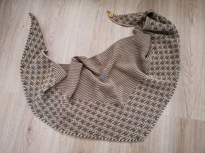 Debbie - gestricktes Tuch  Bundle von 4 Modellen A, B, C + D