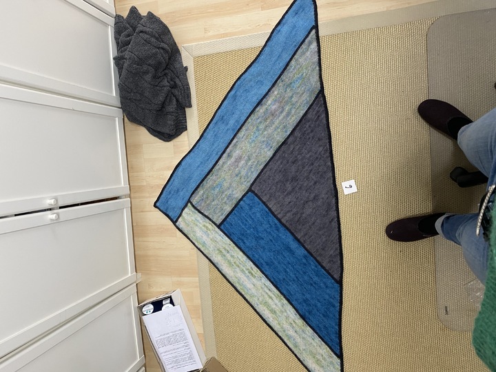 Tuch Strickanleitung  "Graphic" // leichtes Dreieckstuch