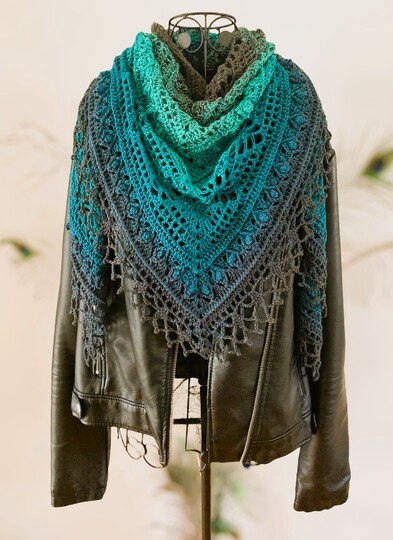 Crochet Pattern Triangular Scarf "Leukone"