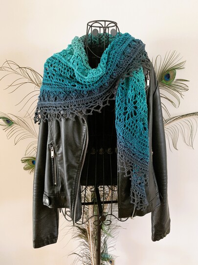 Crochet Pattern Triangular Scarf "Leukone"