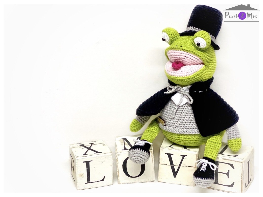 Little Karel - The Bridegroom Frog - Amigurumi Crochet Pattern