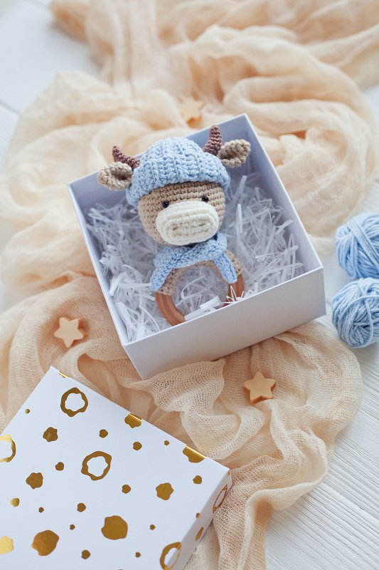 Bull in Hat Baby Rattle - Crochet Pattern - Image 7