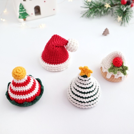 Christmas mini hats crochet pattern: elf, pudding, santa, Christmas tree