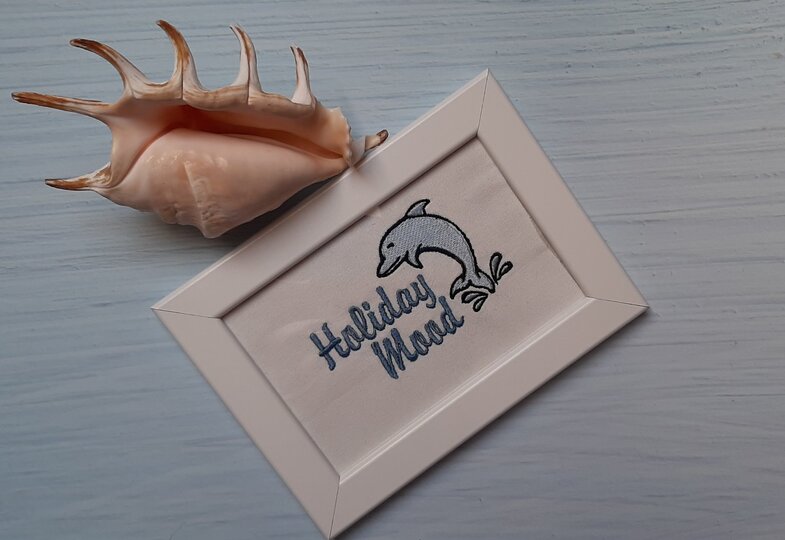 Stickdatei Holiday Mood Delfin - 2 Größen