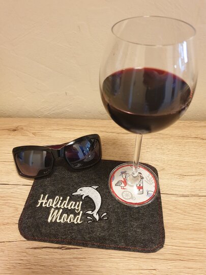 Stickdatei Holiday Mood Delfin - 2 Größen