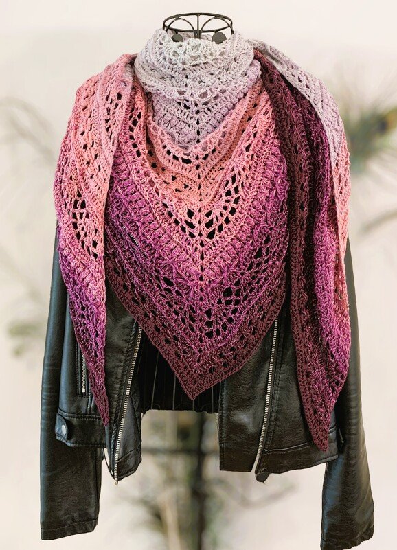 Crochet Pattern Triangular Scarf "Rhoiteia" - Image 2