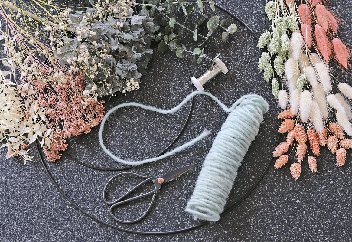 Floral Hoop mit Trockenblumen / Dekokranz mit Trockenblumen