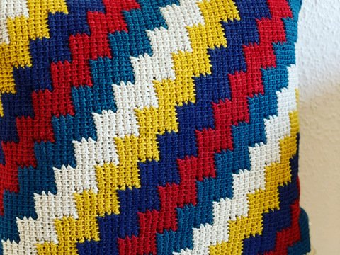 Kissen Treppen-Grafik tunesisch Häkeln