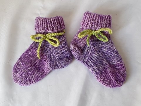 Strickanleitung Baby-Socken aus 6-fach-Sockenwolle,  ca. 10 cm  #303