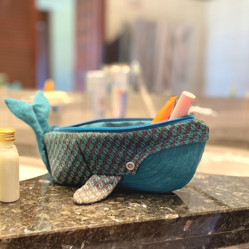 Pencil case sewing pattern, whale sewing project, upcycle jeans idea