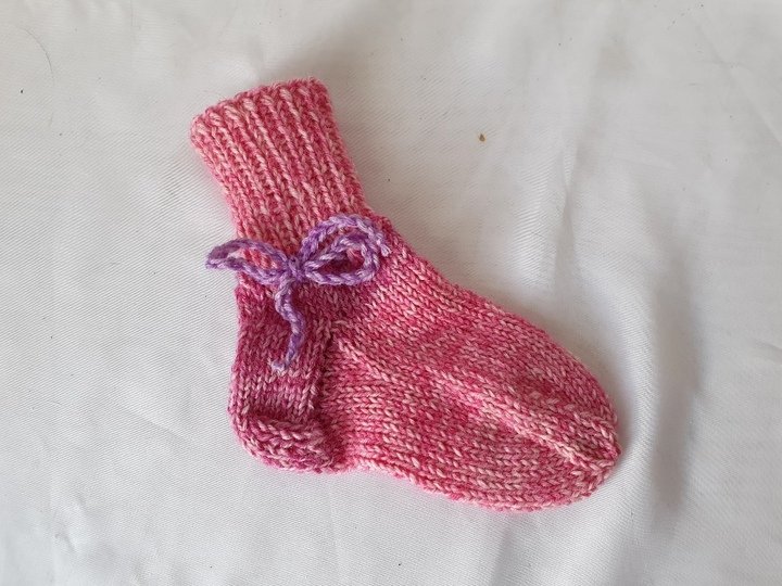 Strickanleitung Baby-Socken aus 6-fach-Sockenwolle, ca. 11,5 cm  #304