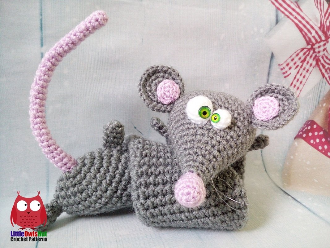 277 Crochet Pattern - Mouse, Rat - wine or champagne bottle scarf or decor - Image 3