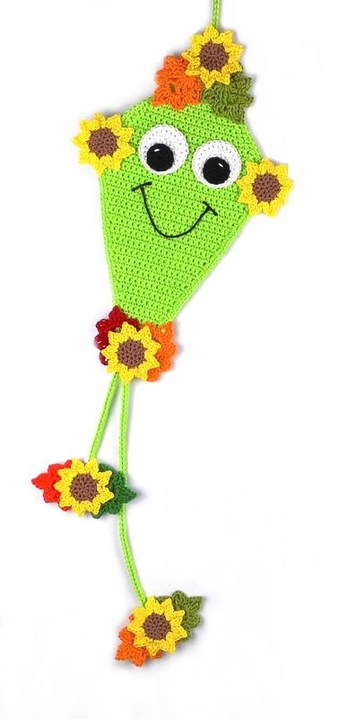 Autumn kite hanging decoration for doors & walls - easy from scraps of yarn - Image 4