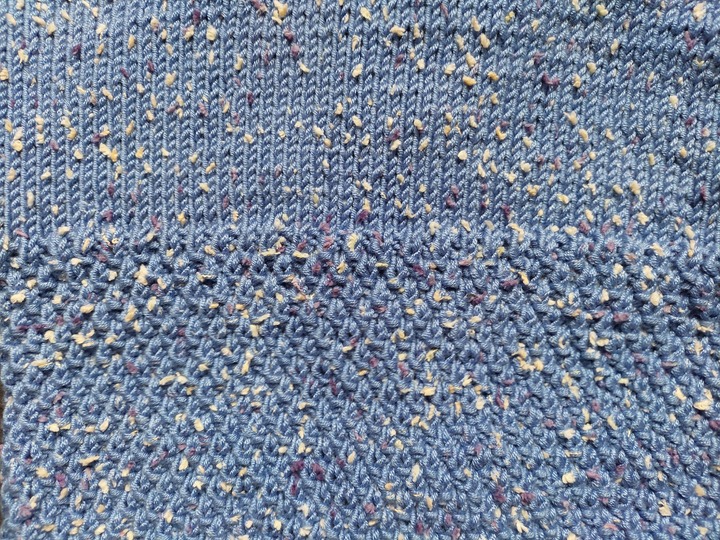Strickanleitung Baby Kapuzenpulli mit Kordel Größe 80/86!