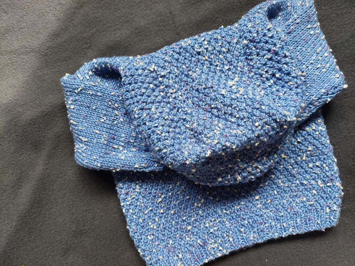 Strickanleitung Baby Kapuzenpulli mit Kordel Größe 80/86!