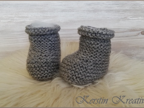 Strickanleitung Babyschuhe grau bis 4 Monate tragbar