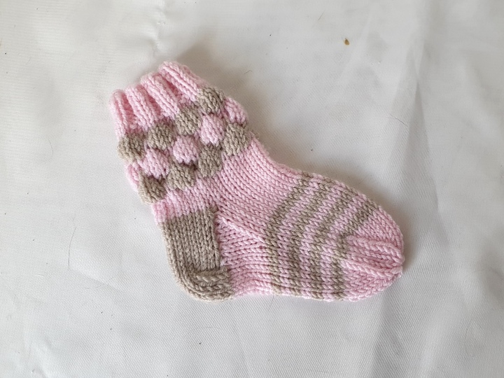 Strickanleitung Baby-Socken in 2 Größen, ca. 9 cm und ca. 11 cm