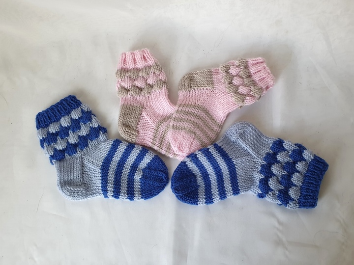 Strickanleitung Baby-Socken in 2 Größen, ca. 9 cm und ca. 11 cm