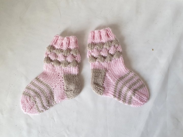 Strickanleitung Baby-Socken in 2 Größen, ca. 9 cm und ca. 11 cm  #306