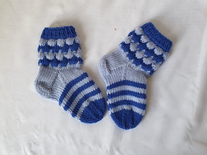 Strickanleitung Baby-Socken in 2 Größen, ca. 9 cm und ca. 11 cm  #306